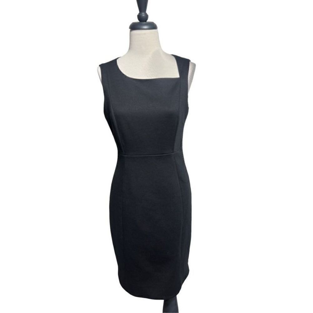 Tahari Size 6 Sleeveless Little Black Dress Shift Dress Career Dress
